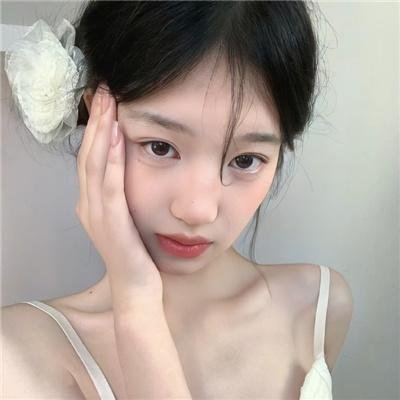 抓住稻草的野兽
